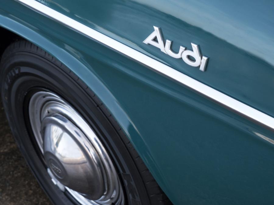 Детали экстерьера Audi 80 Variant (F103) 1966 года  (UK) (фото 11 из 15)